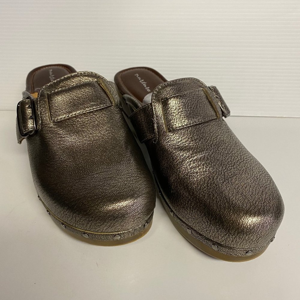 Nurture Libby Women's 8.5 Gold Clogs With Buckle